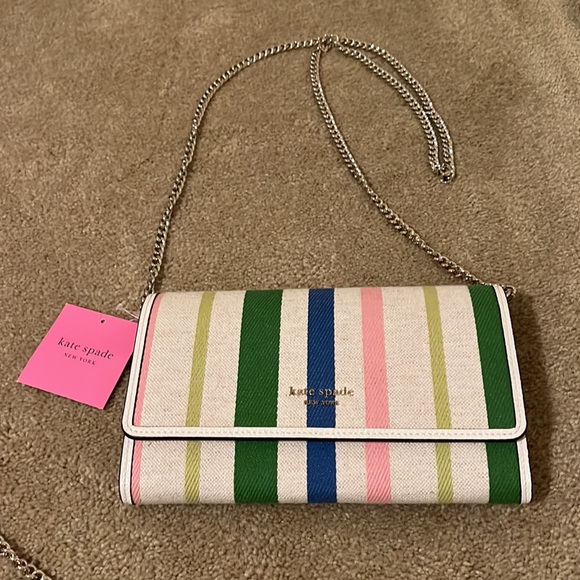 Kate spade handbag/wallet on chain NEW🍒 - Picture 2 of 7